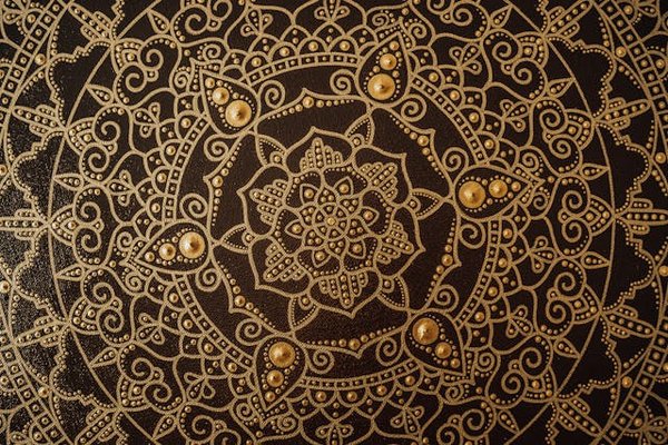 Comment intégrer des motifs floraux dans votre décoration